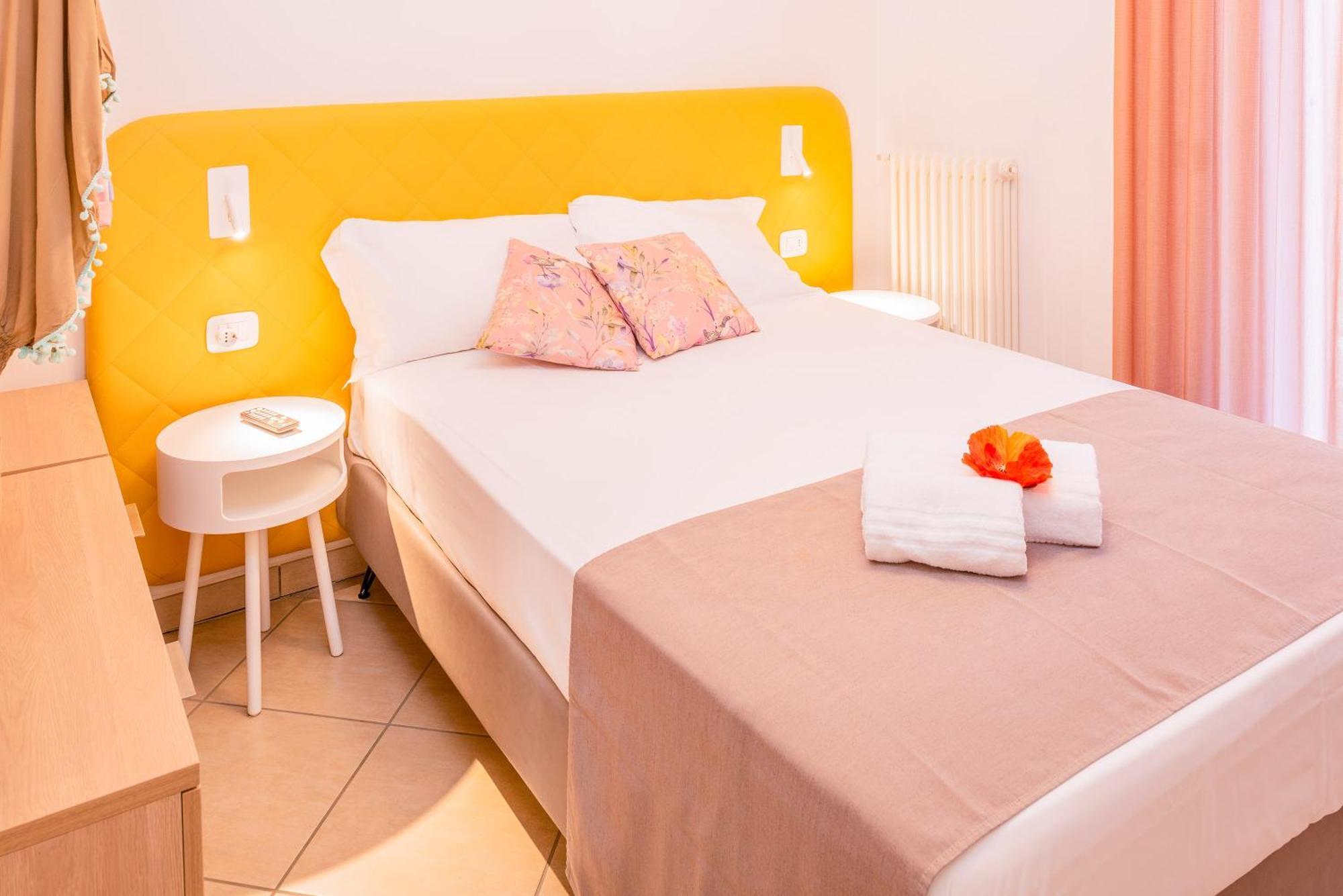 Hotel Taormina Bardolino Ngoại thất bức ảnh